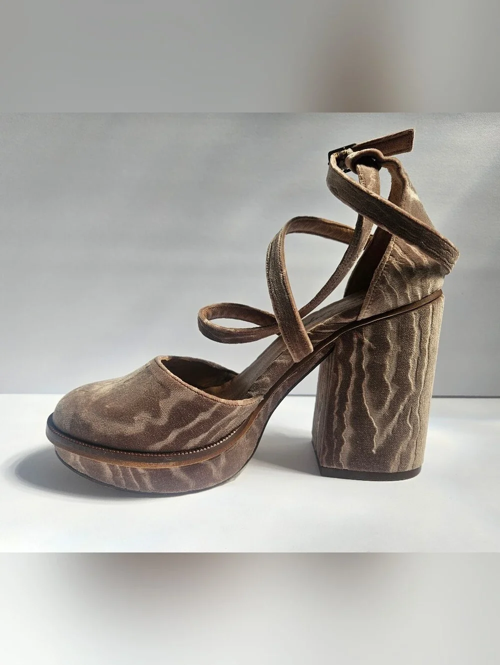 Free People Velvet Remi Platform Size7 EU 37
